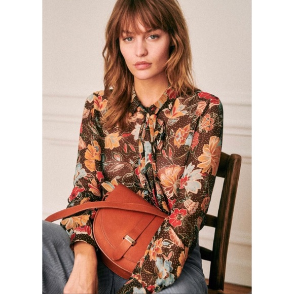 Sezane Tops - ✨Sold✨Sézane Lives Shirt in Honey Flowers Print
